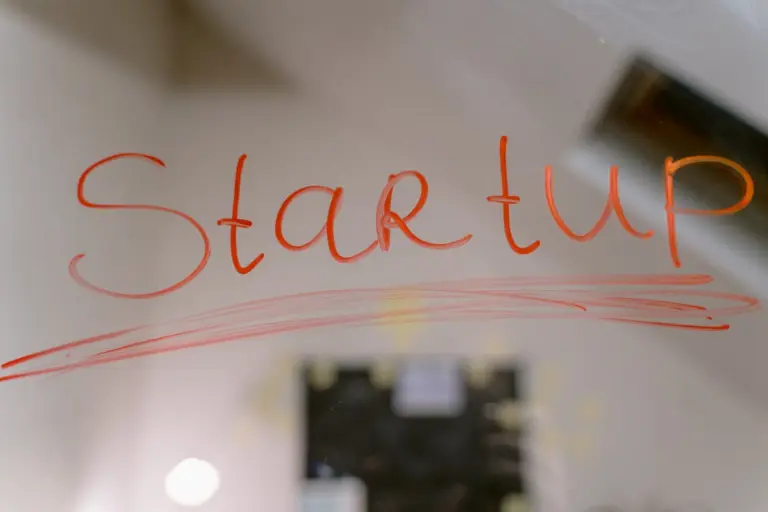 Startup Một Người: Khi AI bắt đầu trở thành “nhân viên” thật sự