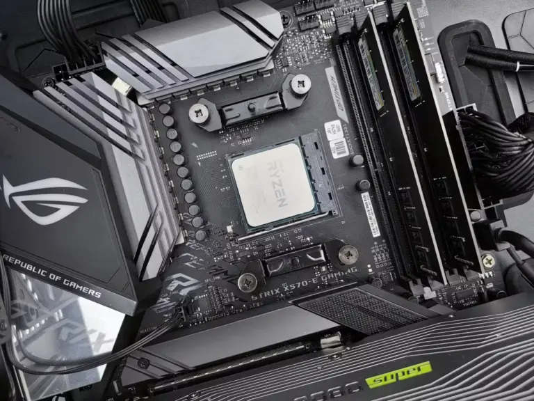 AMD đang thay đổi thị trường server như thế nào và vì sao Intel không còn là lựa chọn mặc định?